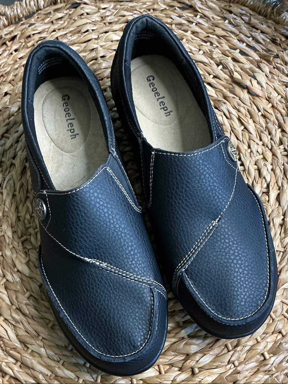 Women’s Black Slip-On Casual Comfort Shoes